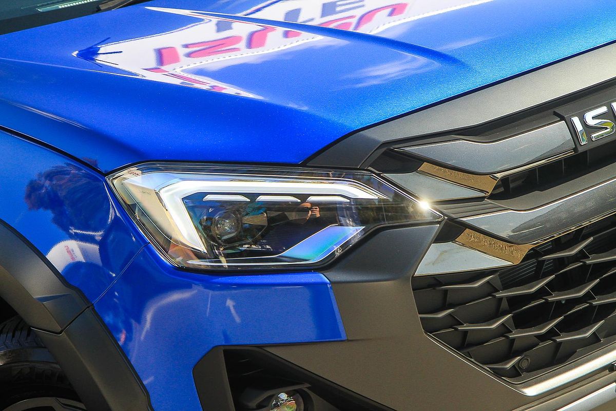 2025 Isuzu D-MAX X-TERRAIN 4X4