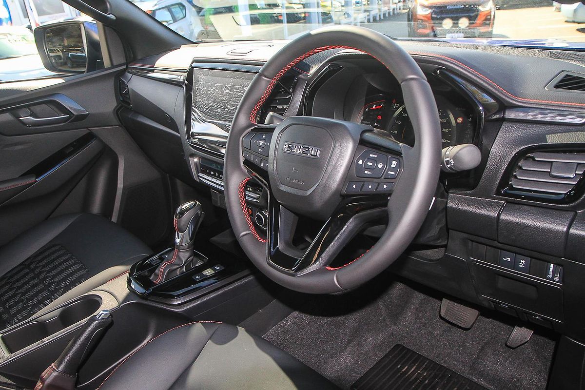 2025 Isuzu D-MAX X-TERRAIN 4X4