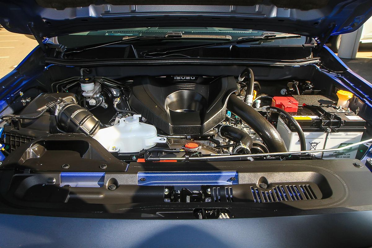 2025 Isuzu D-MAX X-TERRAIN 4X4