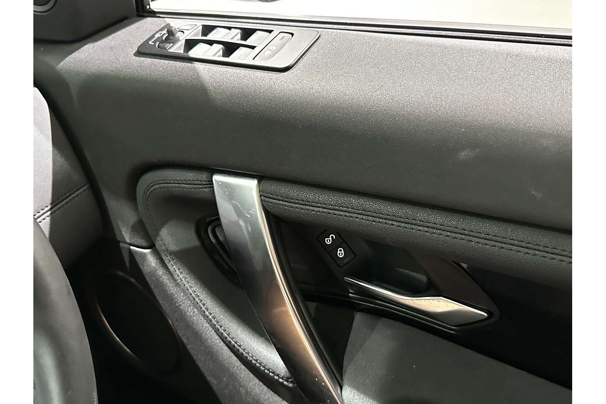 2019 Land Rover Discovery Sport D150 S L550
