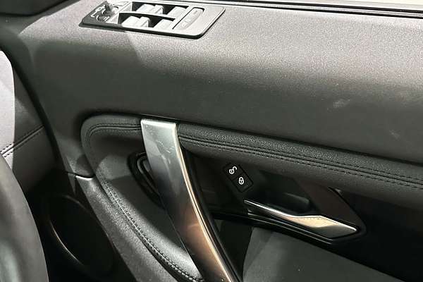 2019 Land Rover Discovery Sport D150 S L550