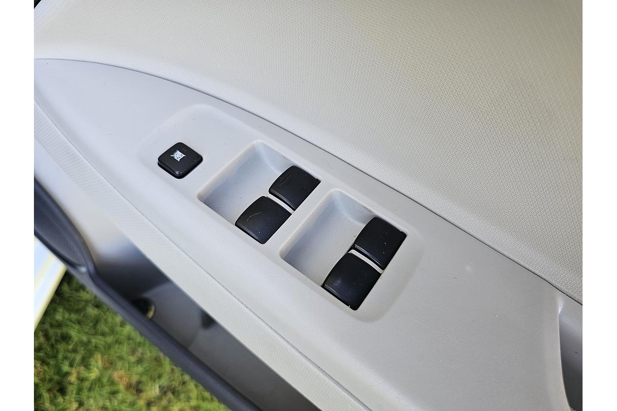 2013 Mitsubishi Mirage ES LA