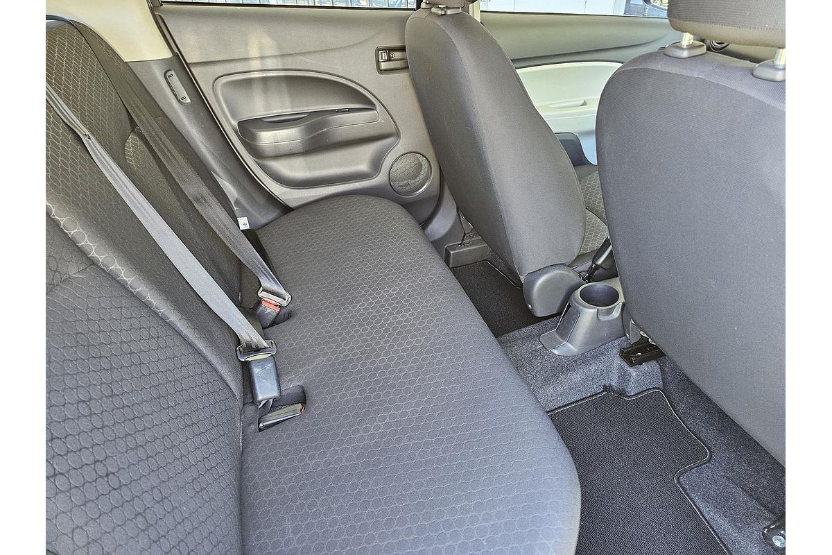 2013 Mitsubishi Mirage ES LA