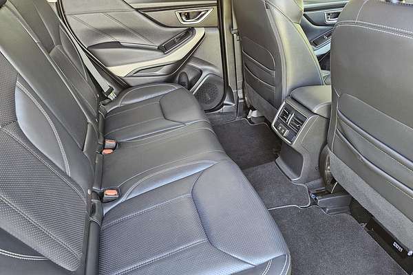 2022 Subaru Forester 2.5i-S S5