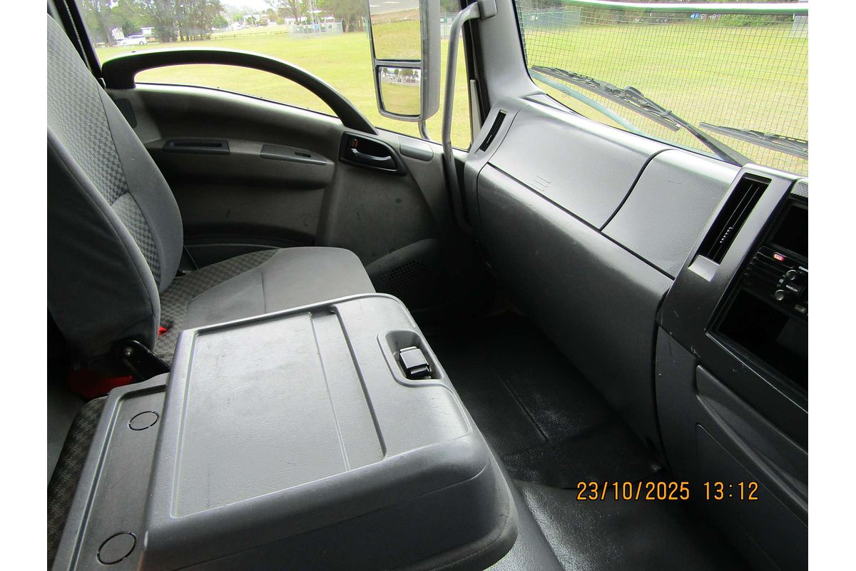 2012 Isuzu FTR 900 LONG FH MY11 4x2