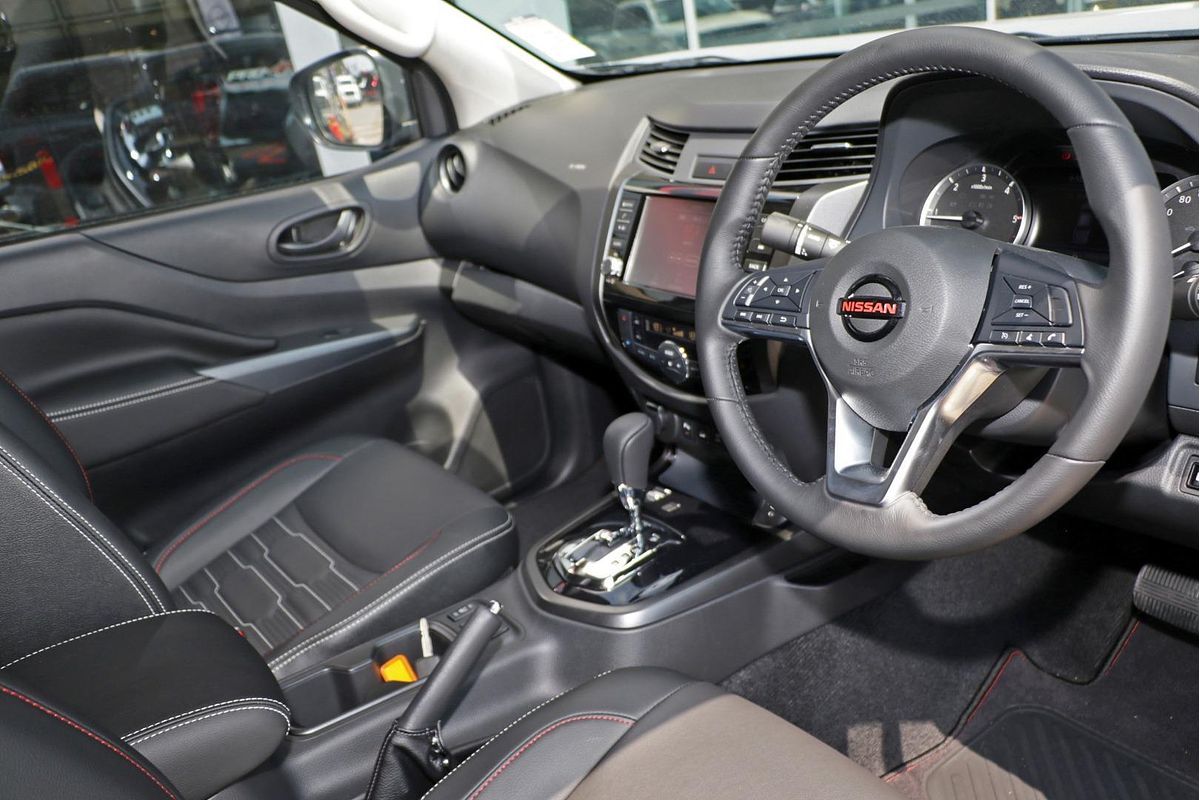 2025 Nissan Navara PRO-4X D23 4X4