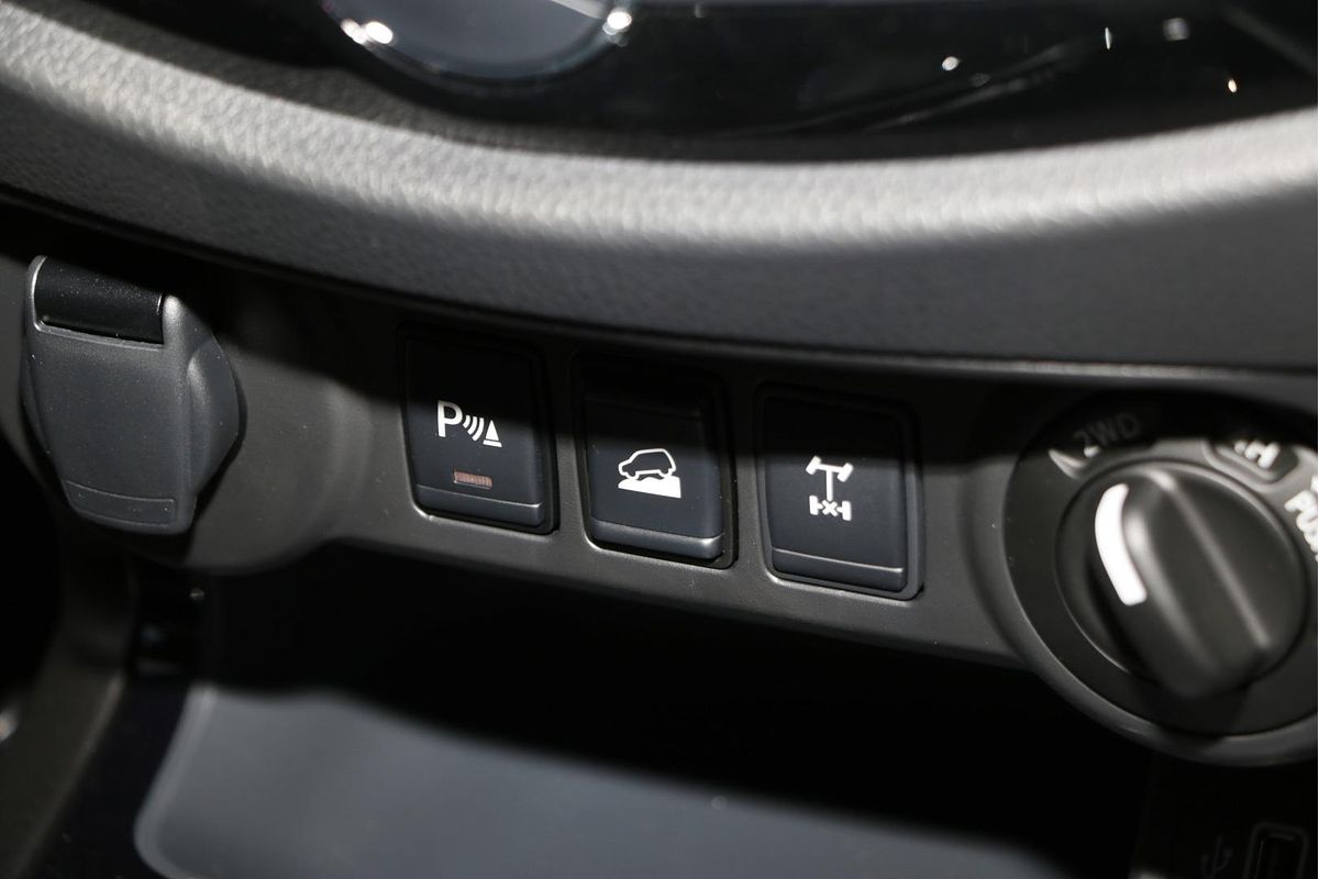 2025 Nissan Navara PRO-4X D23 4X4