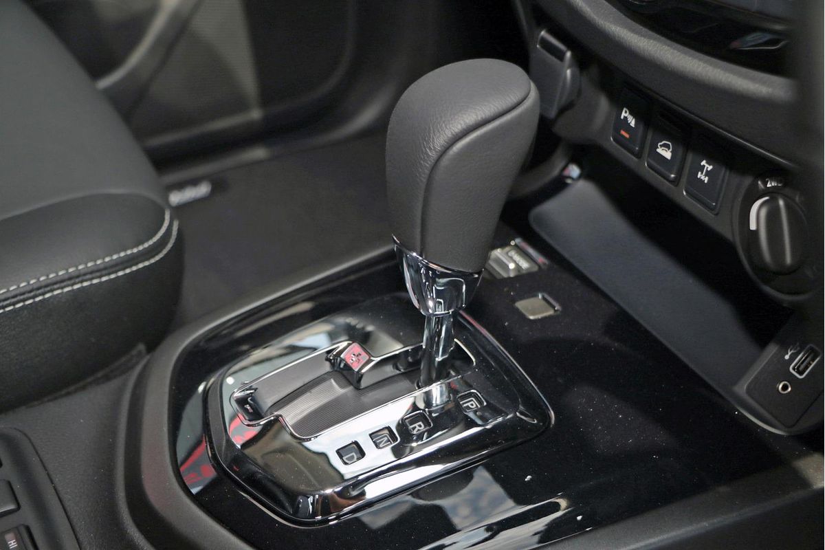 2025 Nissan Navara PRO-4X D23 4X4