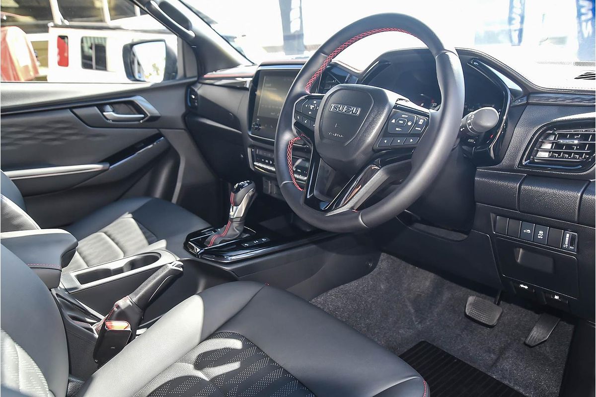 2025 Isuzu D-MAX X-TERRAIN 4X4