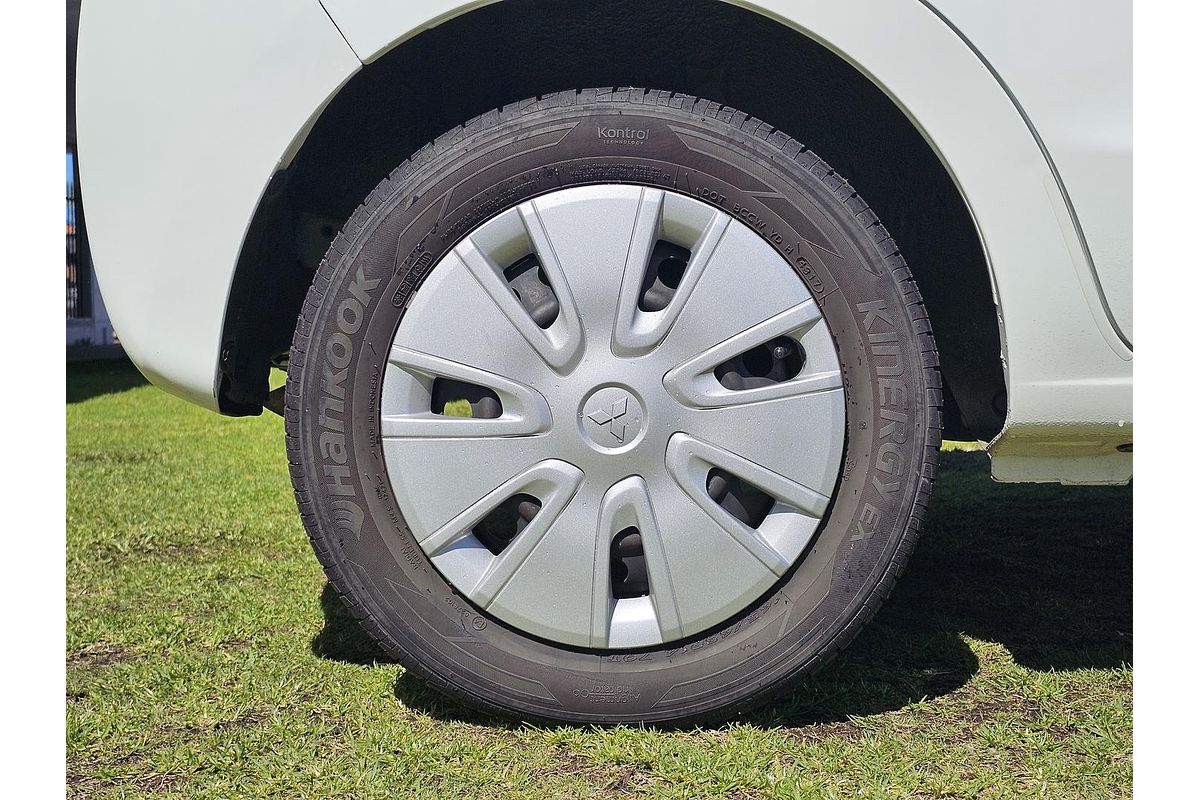 2013 Mitsubishi Mirage ES LA