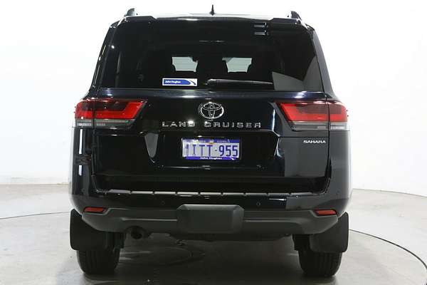 2022 Toyota Landcruiser Sahara FJA300R