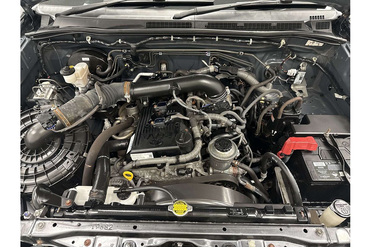 2015 Toyota Hilux Workmate TGN16R Rear Wheel Drive
