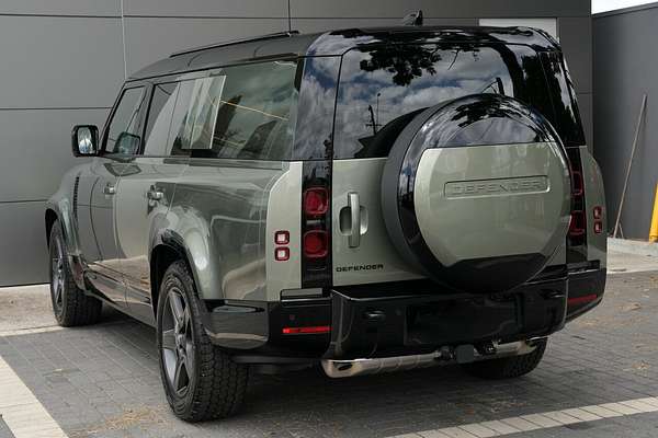 2025 Land Rover Defender 130 P400 X-Dynamic SE L663