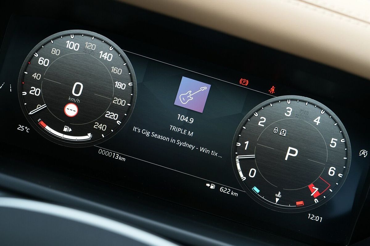 2025 Land Rover Defender 130 P400 X-Dynamic SE L663