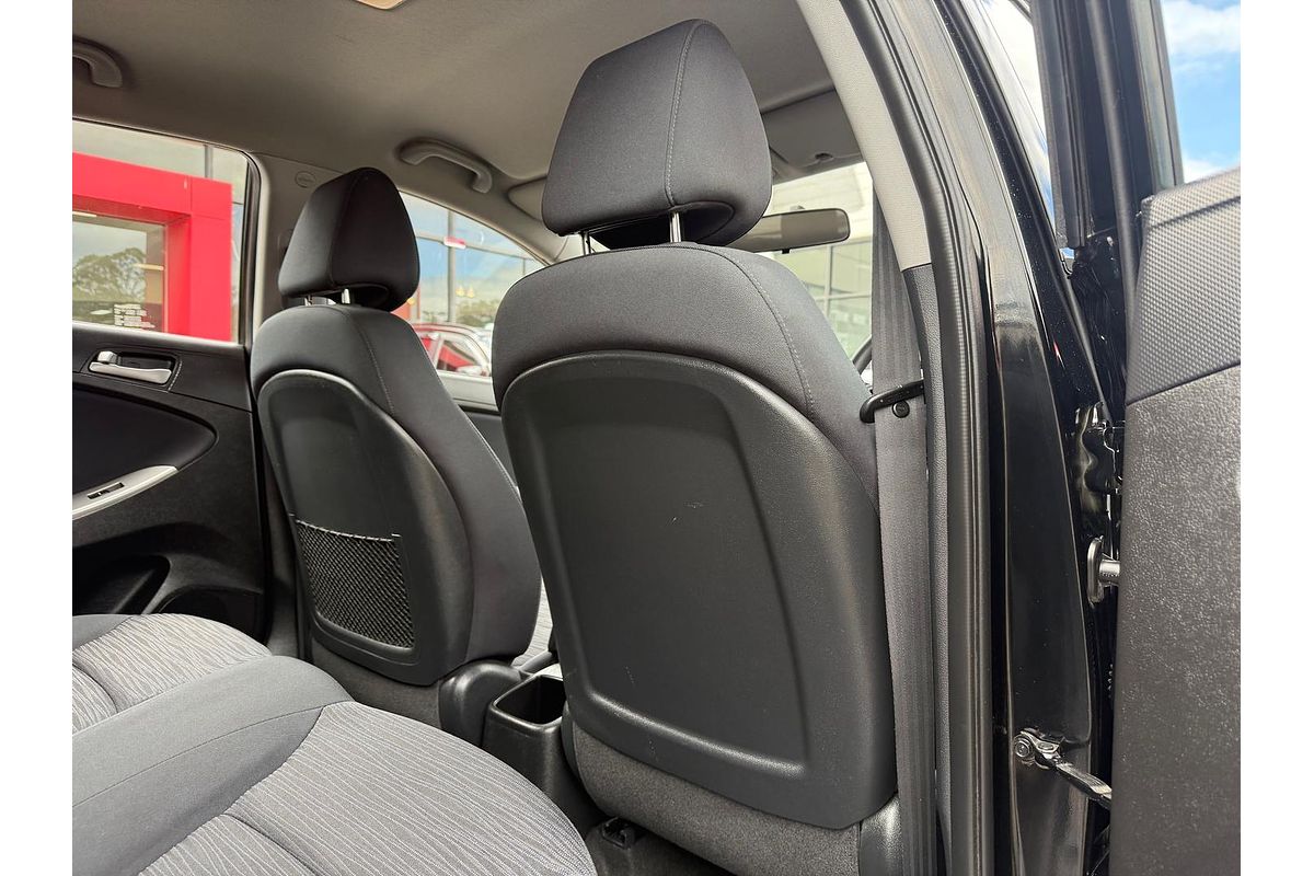 2016 Hyundai Accent Active RB4