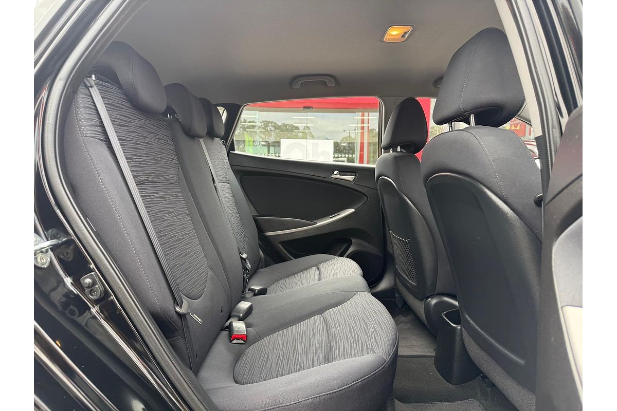 2016 Hyundai Accent Active RB4