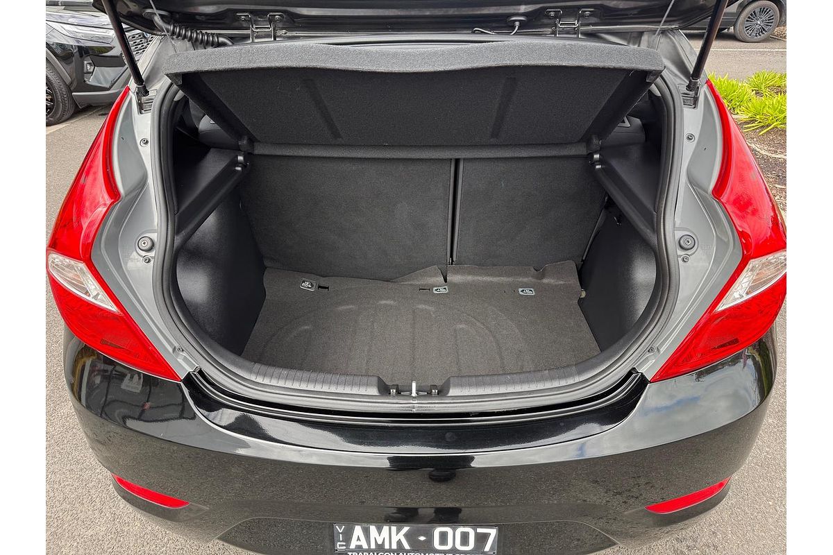 2016 Hyundai Accent Active RB4