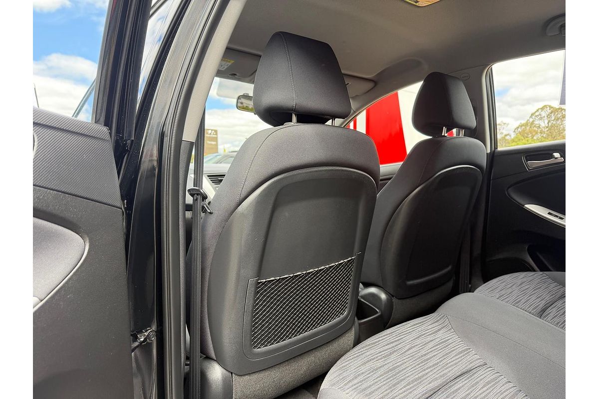 2016 Hyundai Accent Active RB4