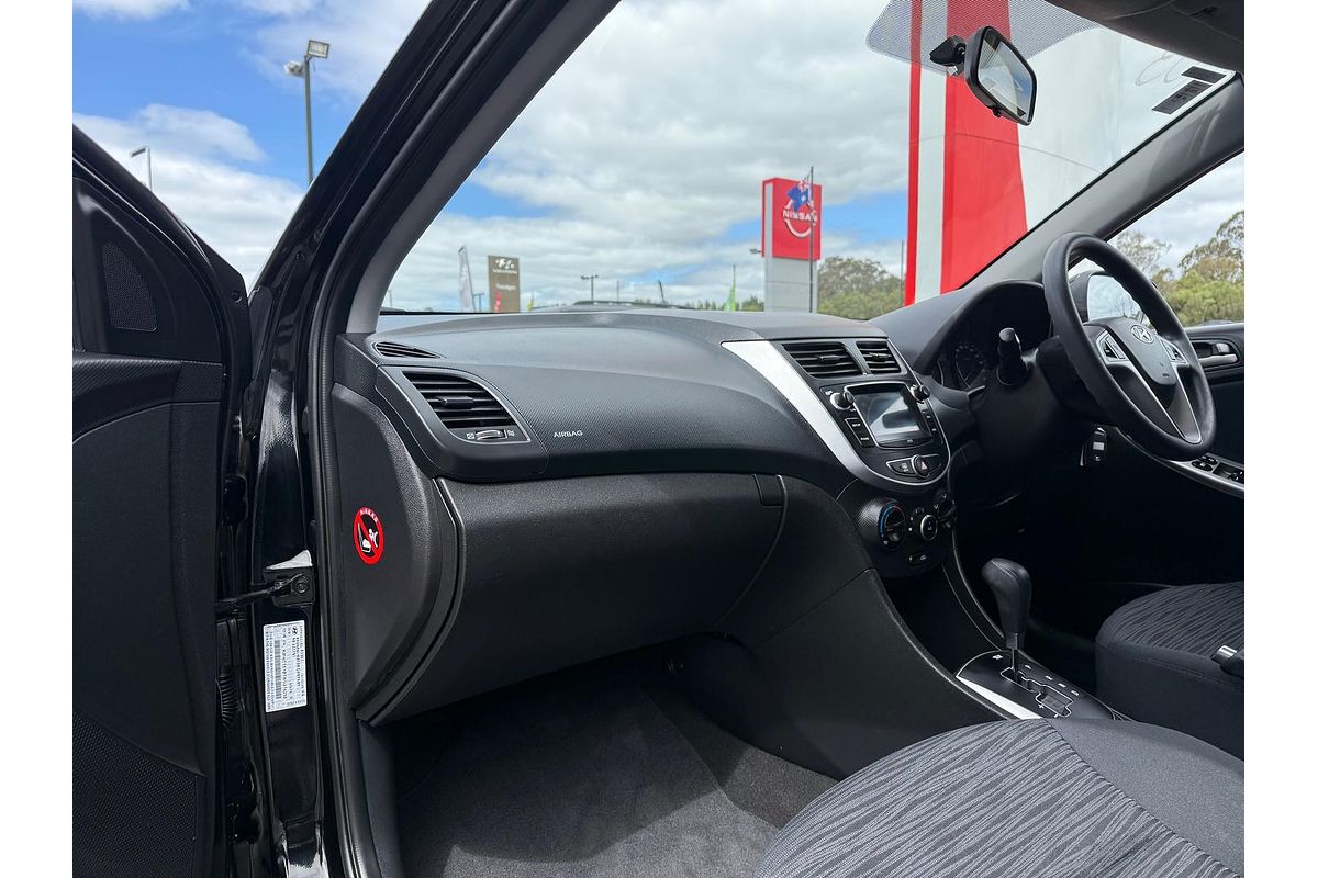 2016 Hyundai Accent Active RB4