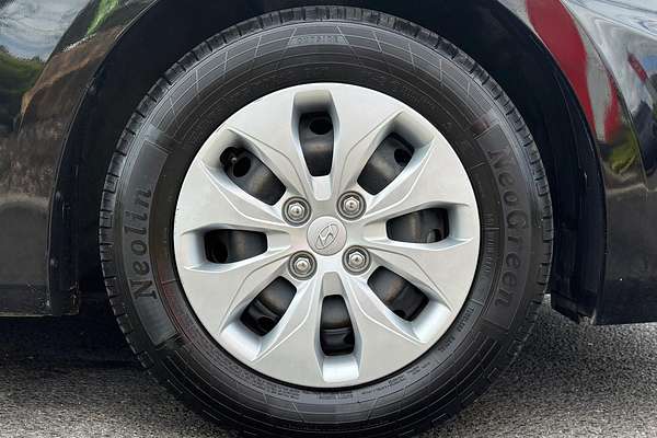 2016 Hyundai Accent Active RB4