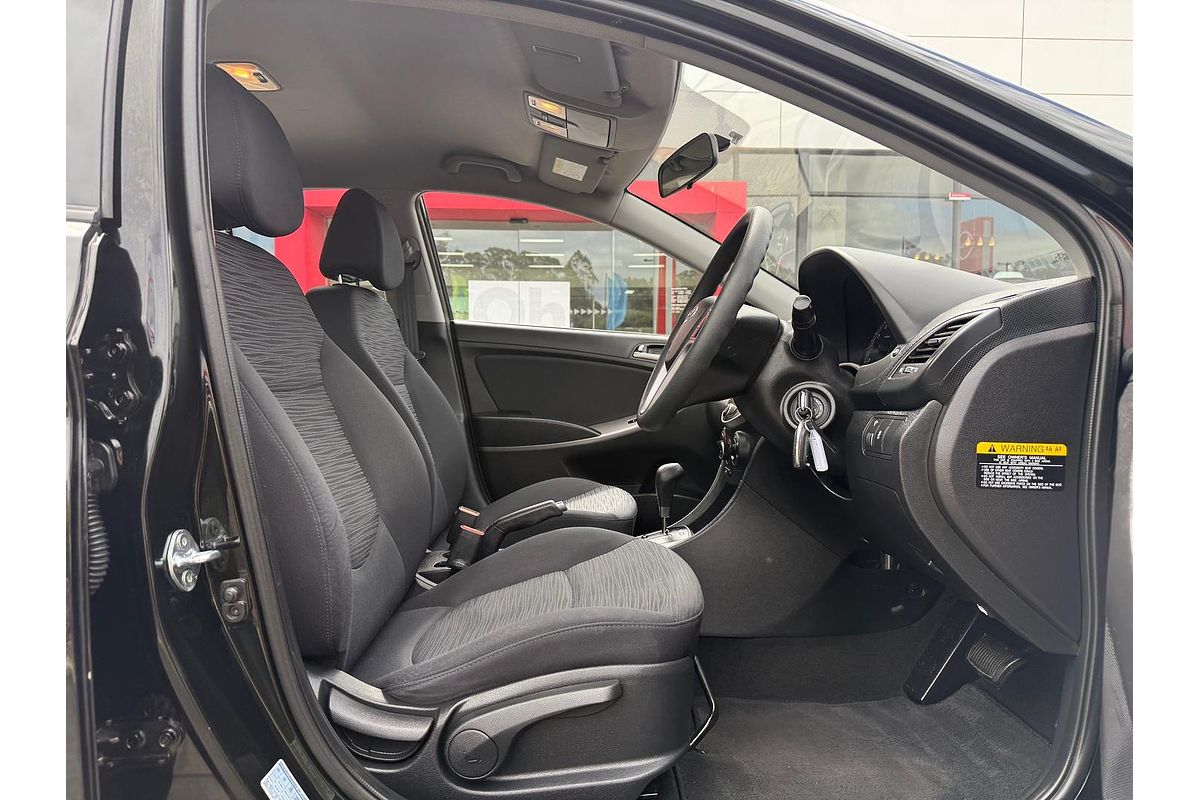 2016 Hyundai Accent Active RB4