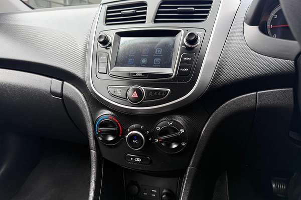 2016 Hyundai Accent Active RB4
