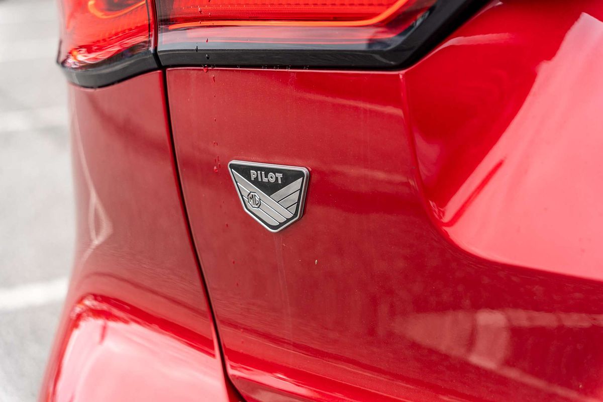 2022 MG HS Vibe SAS23