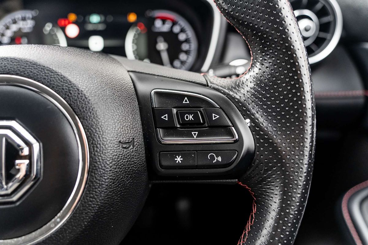 2022 MG HS Vibe SAS23