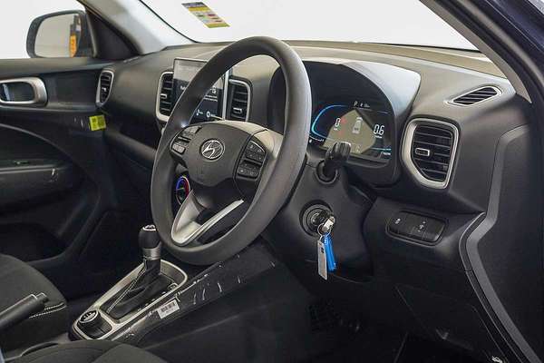 2025 Hyundai Venue  QX.V5