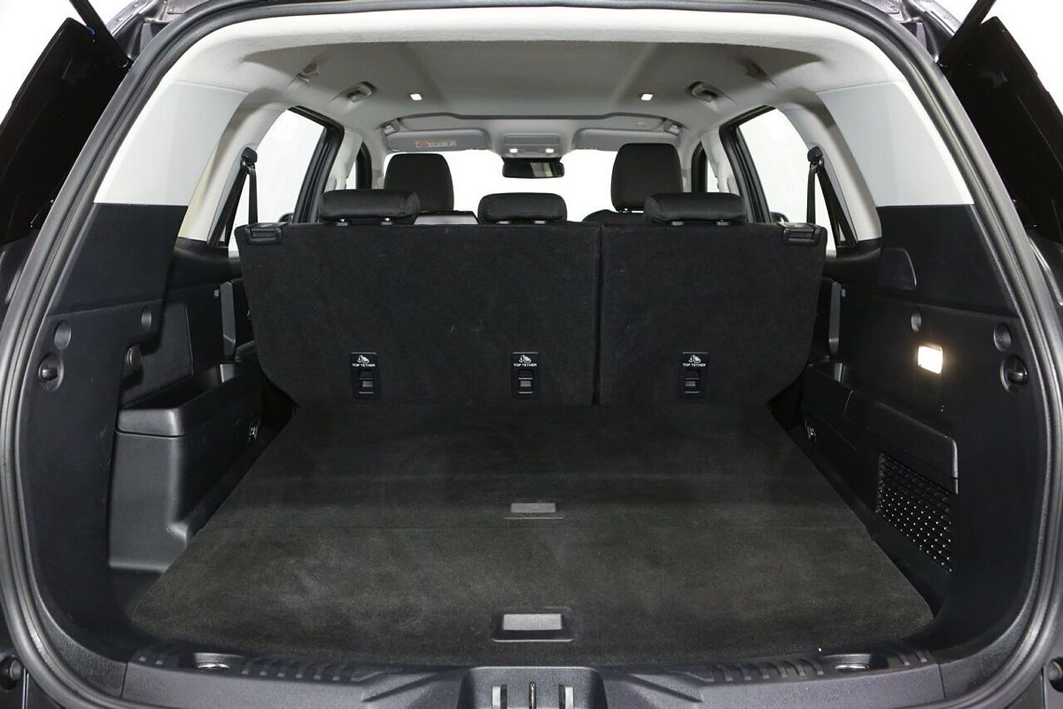 2023 Ford Everest Ambiente 2.0L