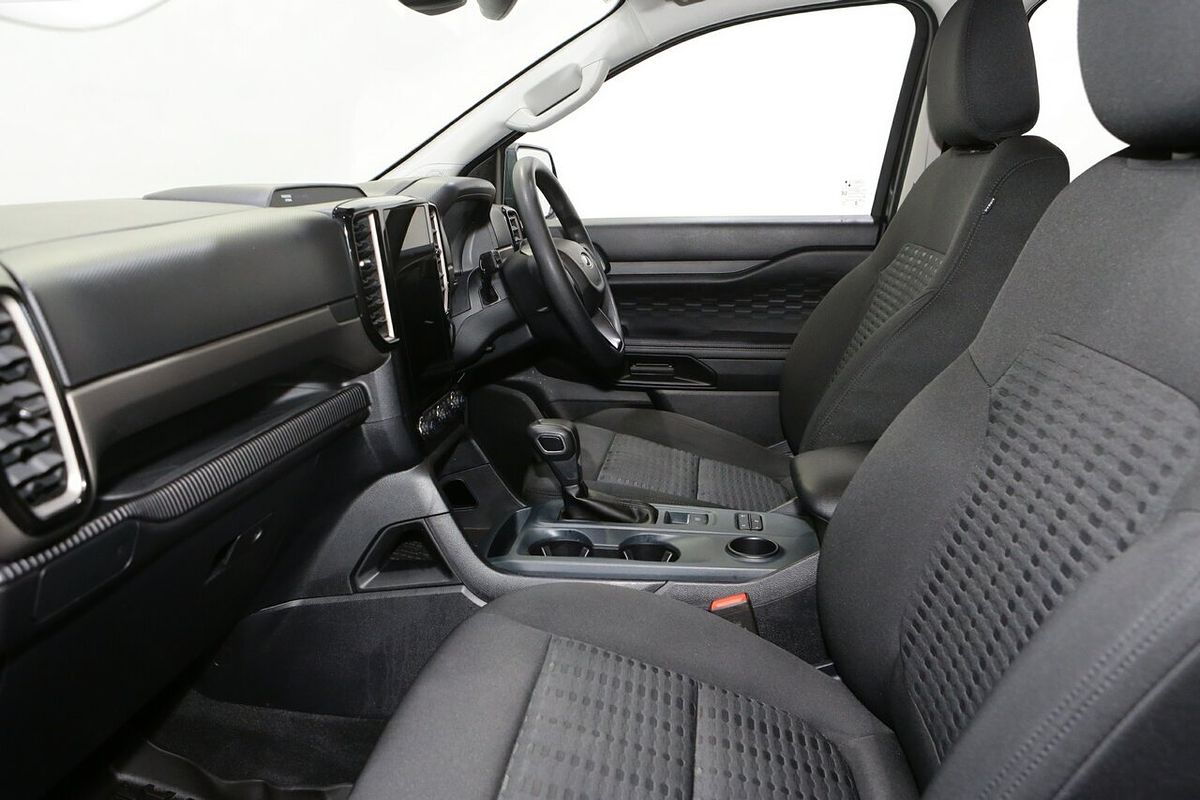 2023 Ford Everest Ambiente 2.0L