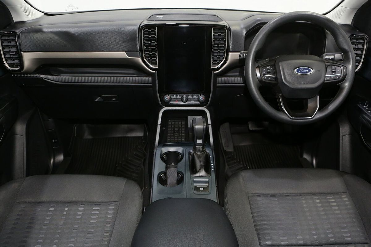 2023 Ford Everest Ambiente 2.0L