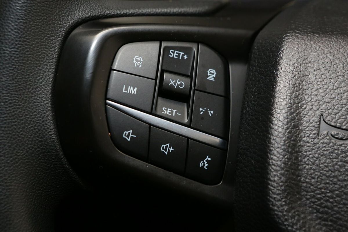 2023 Ford Everest Ambiente 2.0L
