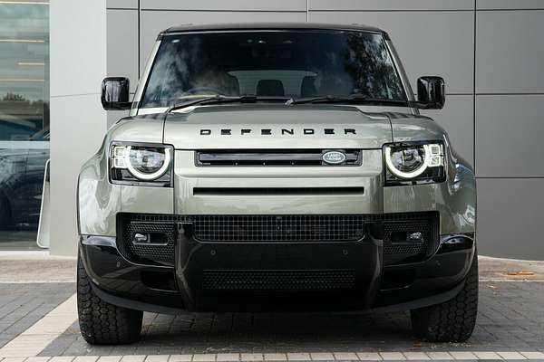 2025 Land Rover Defender 130 P400 X-Dynamic SE L663