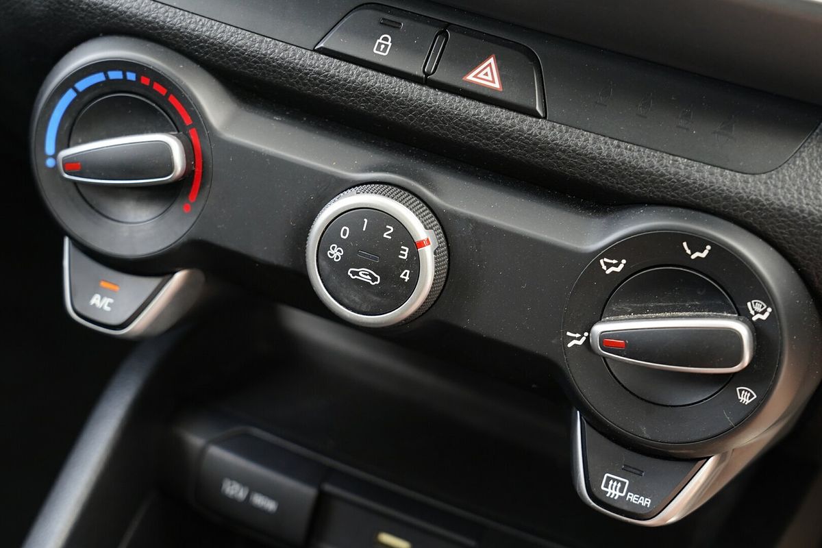 2022 Kia Stonic S YB