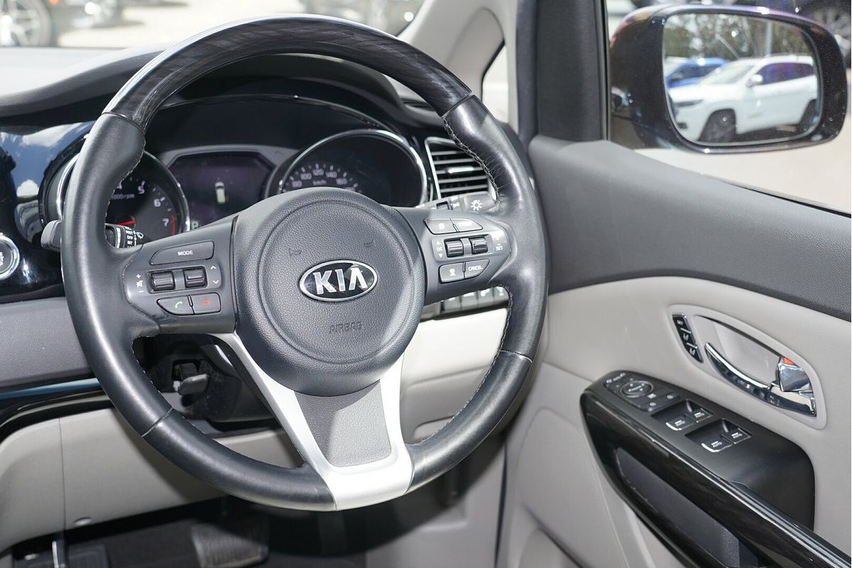 2015 Kia Carnival Platinum YP