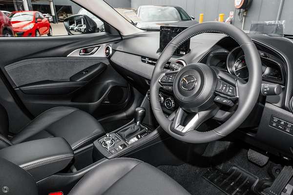 2025 Mazda CX-3 G20 Akari DK