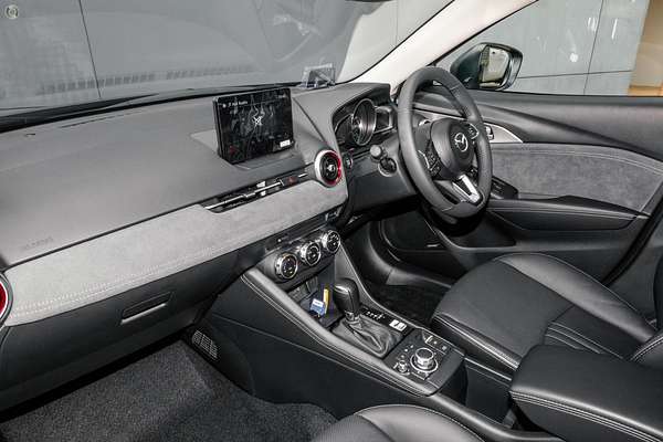 2025 Mazda CX-3 G20 Akari DK