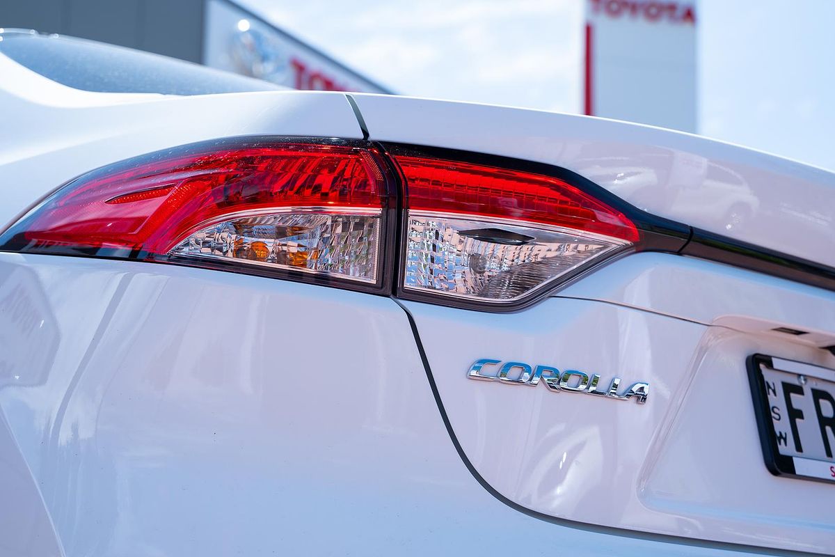 2020 Toyota Corolla Ascent Sport Hybrid ZWE211R