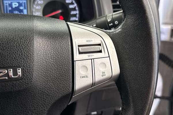 2015 Isuzu MU-X LS-T