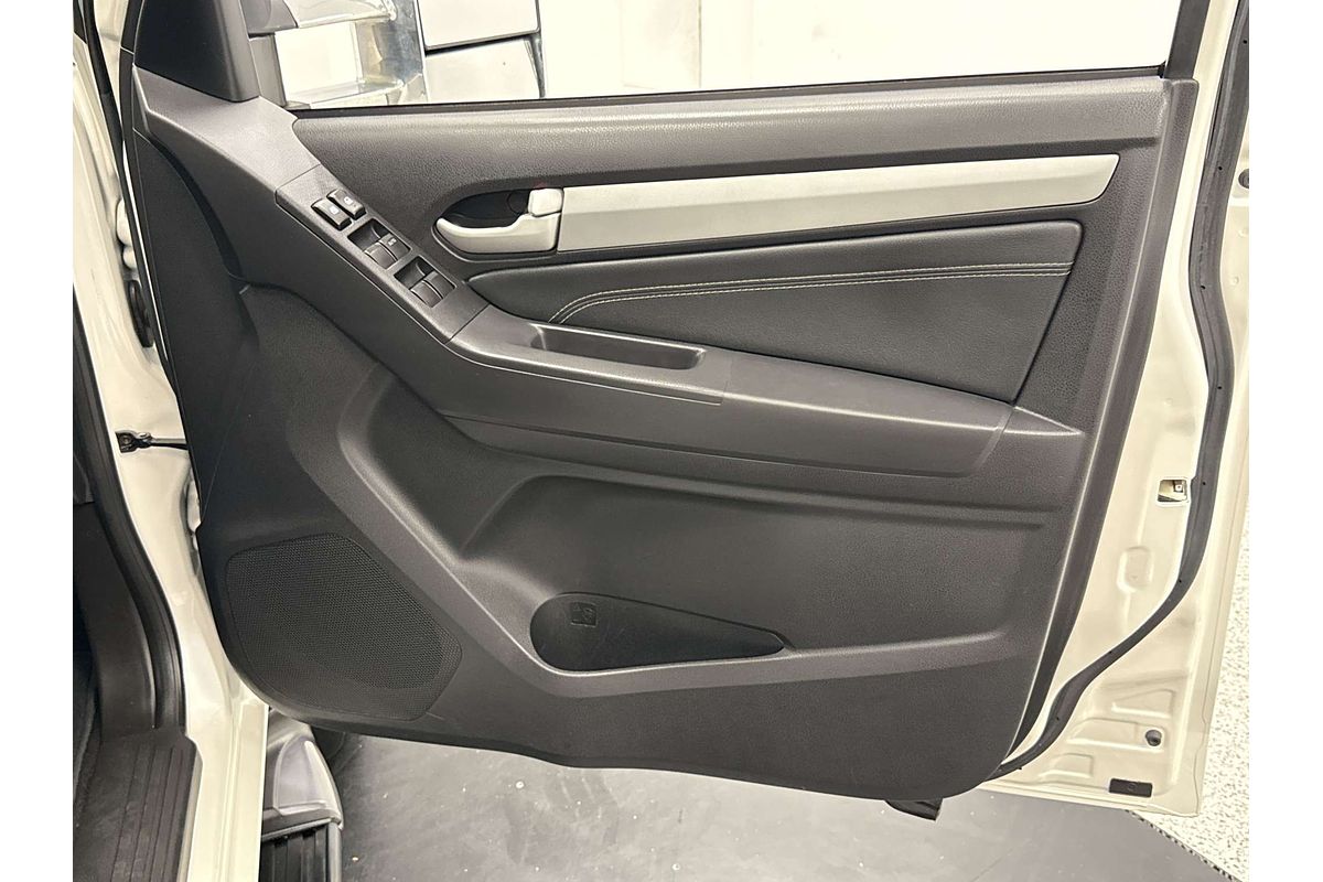 2015 Isuzu MU-X LS-T