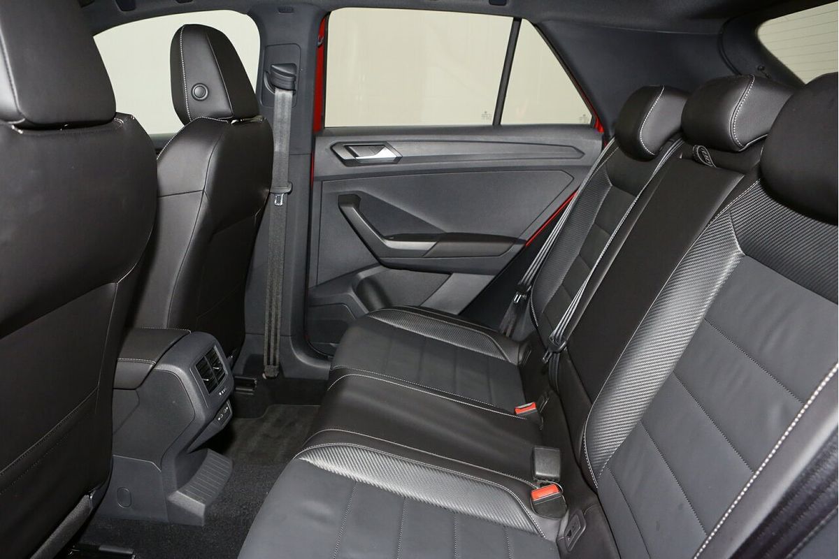 2024 Volkswagen T-Roc 140TSI R-Line D11