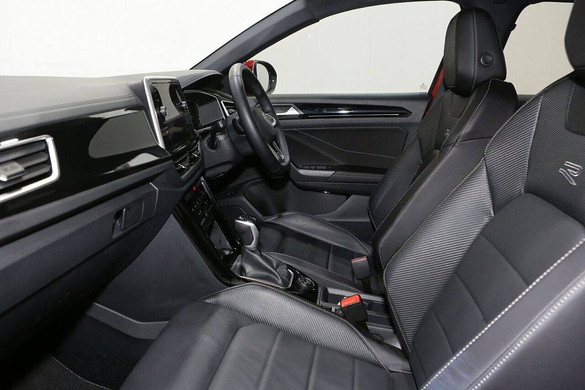 2024 Volkswagen T-Roc 140TSI R-Line D11