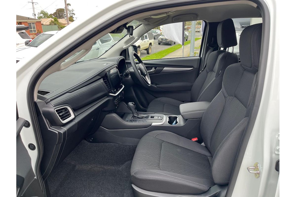 2025 Isuzu MU-X LS-M