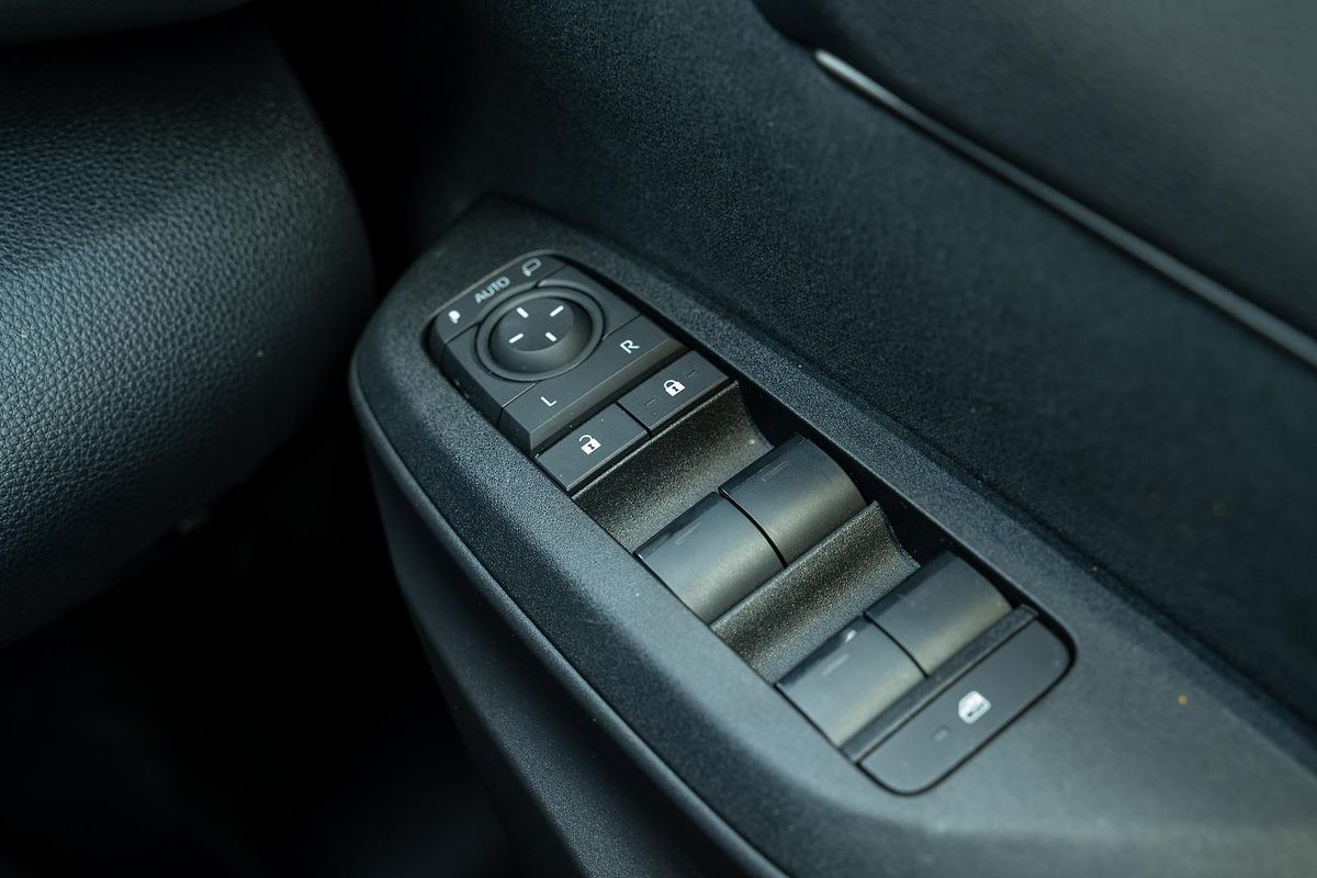 2024 Toyota Yaris Cross Urban MXPJ10R