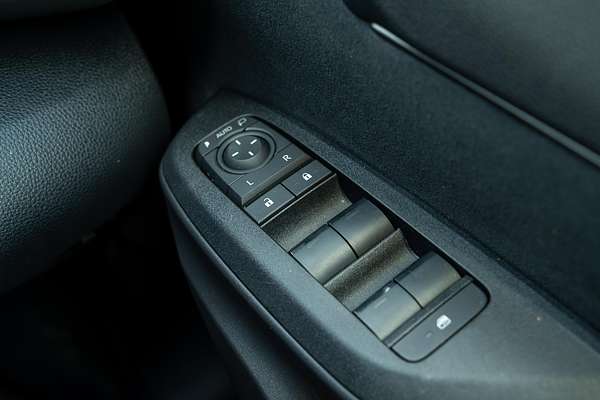 2024 Toyota Yaris Cross Urban MXPJ10R