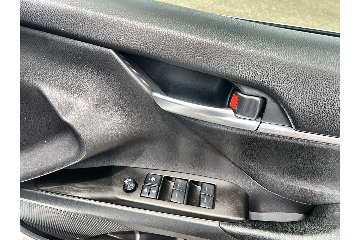 2021 Toyota Camry Ascent AXVH70R