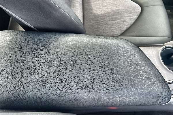 2021 Toyota Camry Ascent AXVH70R