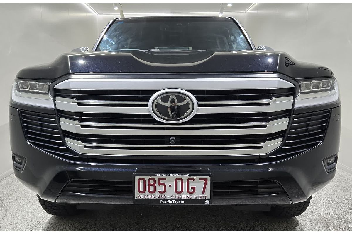 2022 Toyota Landcruiser Sahara FJA300R