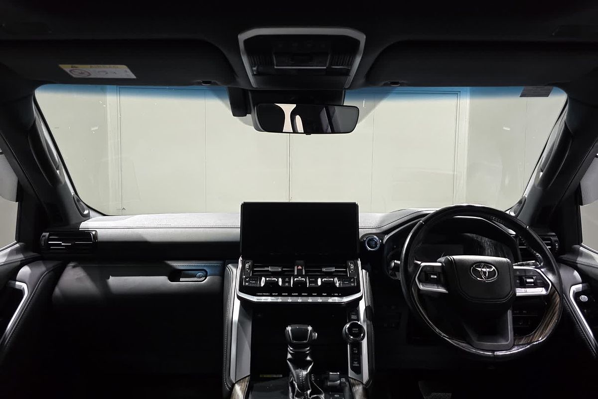 2022 Toyota Landcruiser Sahara FJA300R